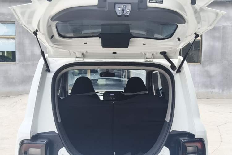 Used Geely Galaxy Panda 2024 Panda Mini 200km Endurance Bear Trunk