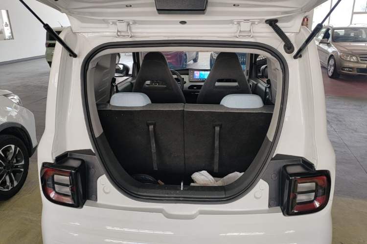 Used Geely Galaxy Panda 2024 Panda Mini 200km Endurance Bear Trunk