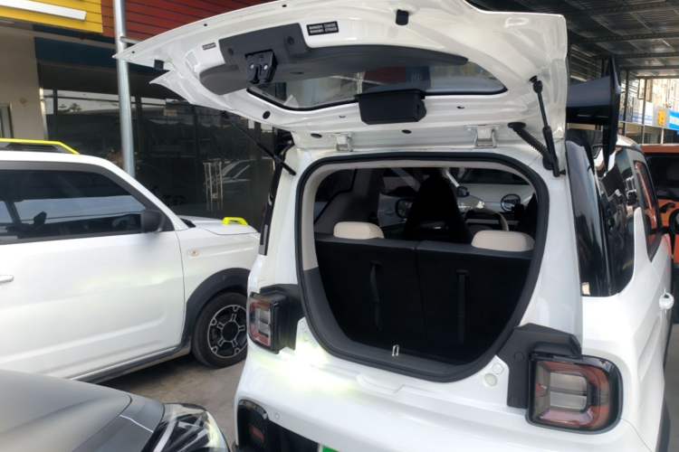 Used Geely Galaxy Panda 2024 200km Panda Kart Trunk