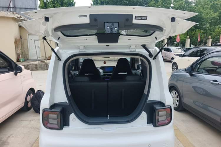 Used Geely Galaxy Panda 2024 Panda Mini 200km Endurance Bear Trunk