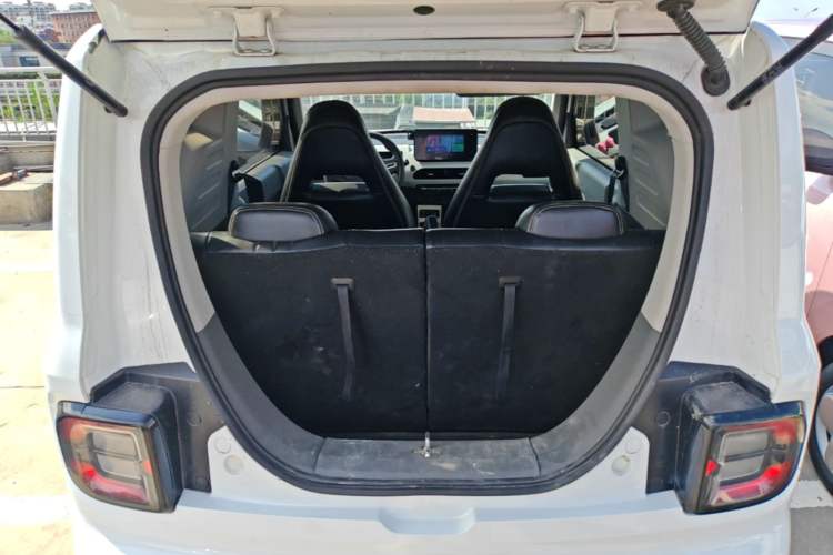 Used Geely Galaxy Panda 2024 Panda Mini 200km Endurance Bear Trunk