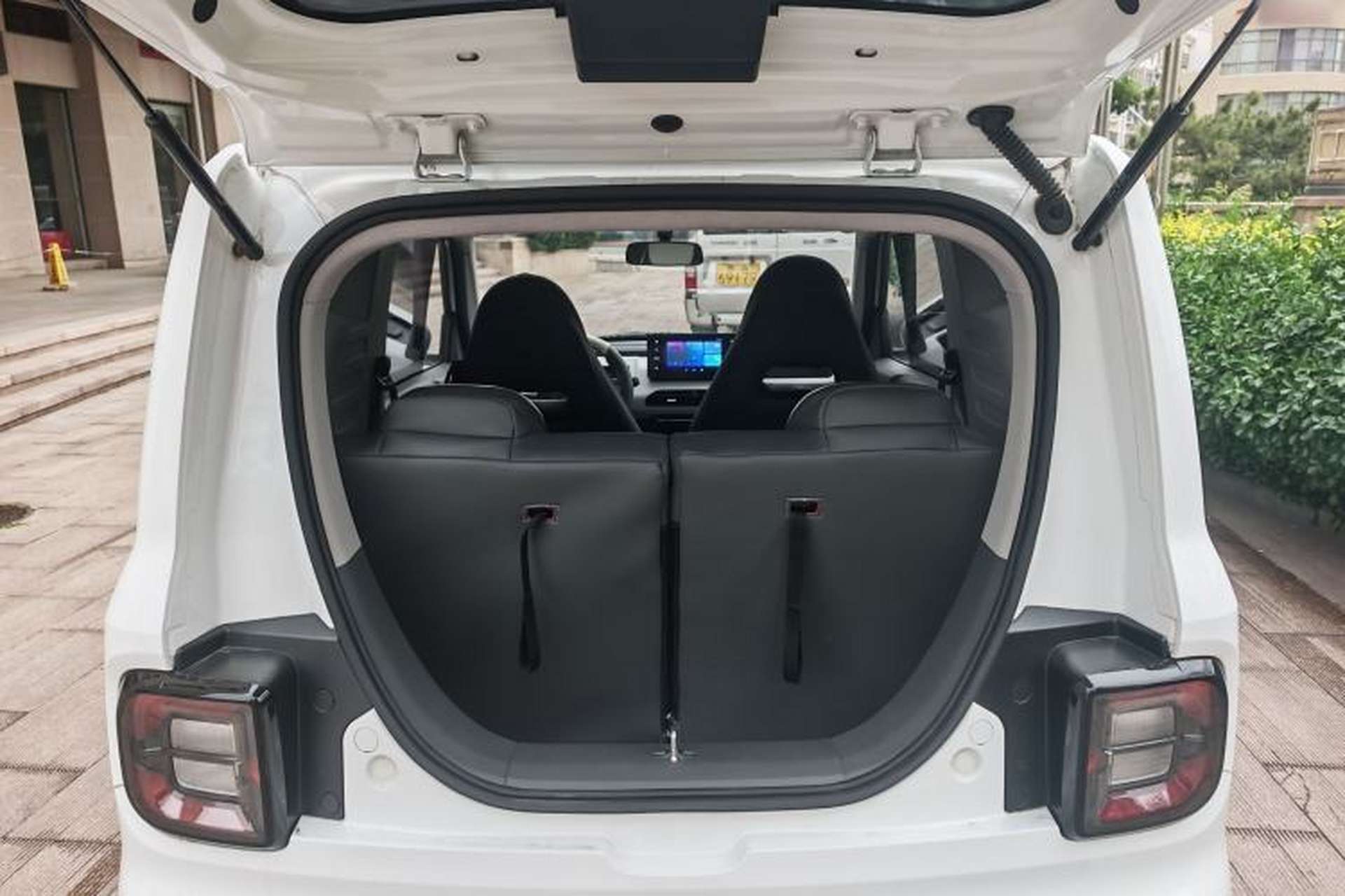 Used Geely Galaxy Panda 2024 Panda Mini 200km Dragon Edition Trunk