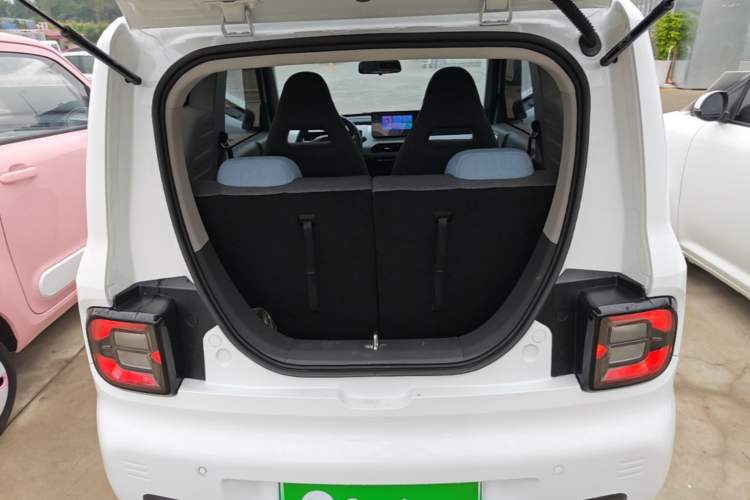 Used Geely Galaxy Panda 2024 Panda Mini 200km Endurance Bear Trunk