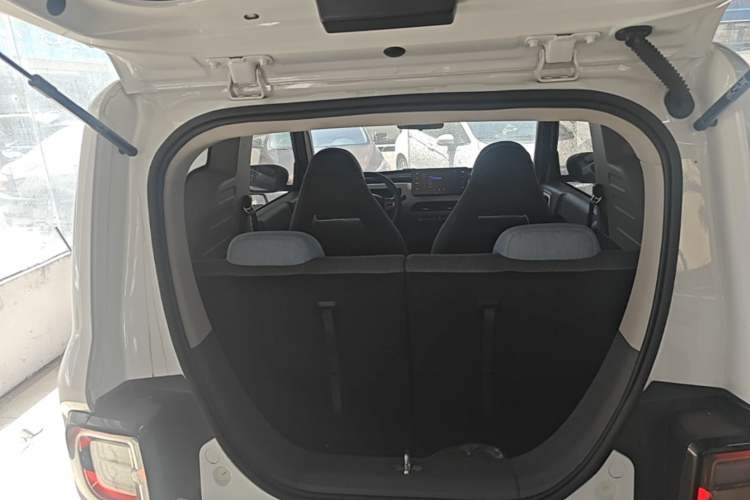 Used Geely Galaxy Panda 2024 Panda Mini 200km Endurance Bear Trunk