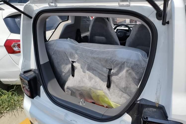 Used Geely Galaxy Panda 2024 Panda Mini 200km Endurance Bear Trunk