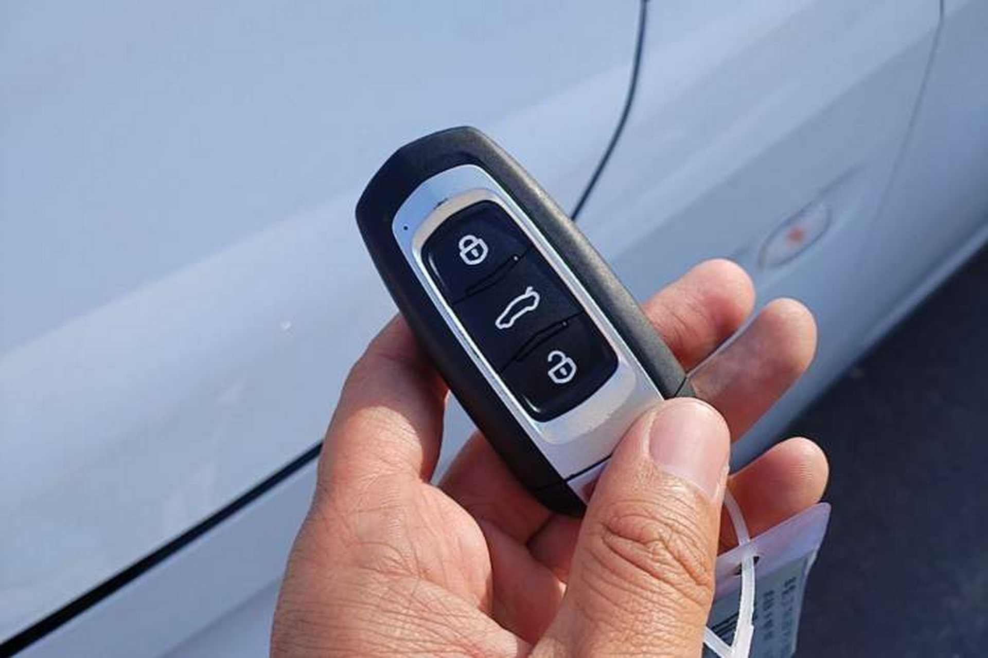 Used Geely Galaxy Panda 2024 Panda Mini 200km Endurance Bear Vehicle Key
