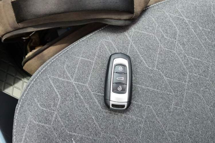 Used Geely Galaxy Panda 2024 Panda Mini 200km Longteng PRO Edition Vehicle Key