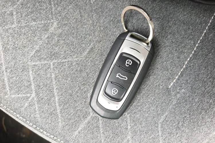 Used Geely Galaxy Panda 2024 Panda Mini 200km Endurance Bear Vehicle Key