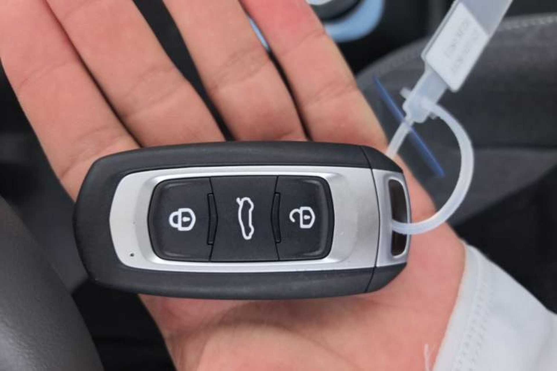 Used Geely Galaxy Panda 2024 Panda Mini 200km Endurance Bear Vehicle Key