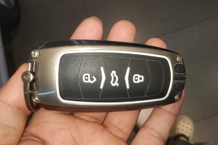 Used Geely Galaxy Panda 2024 Panda Mini 200km Endurance Bear Vehicle Key