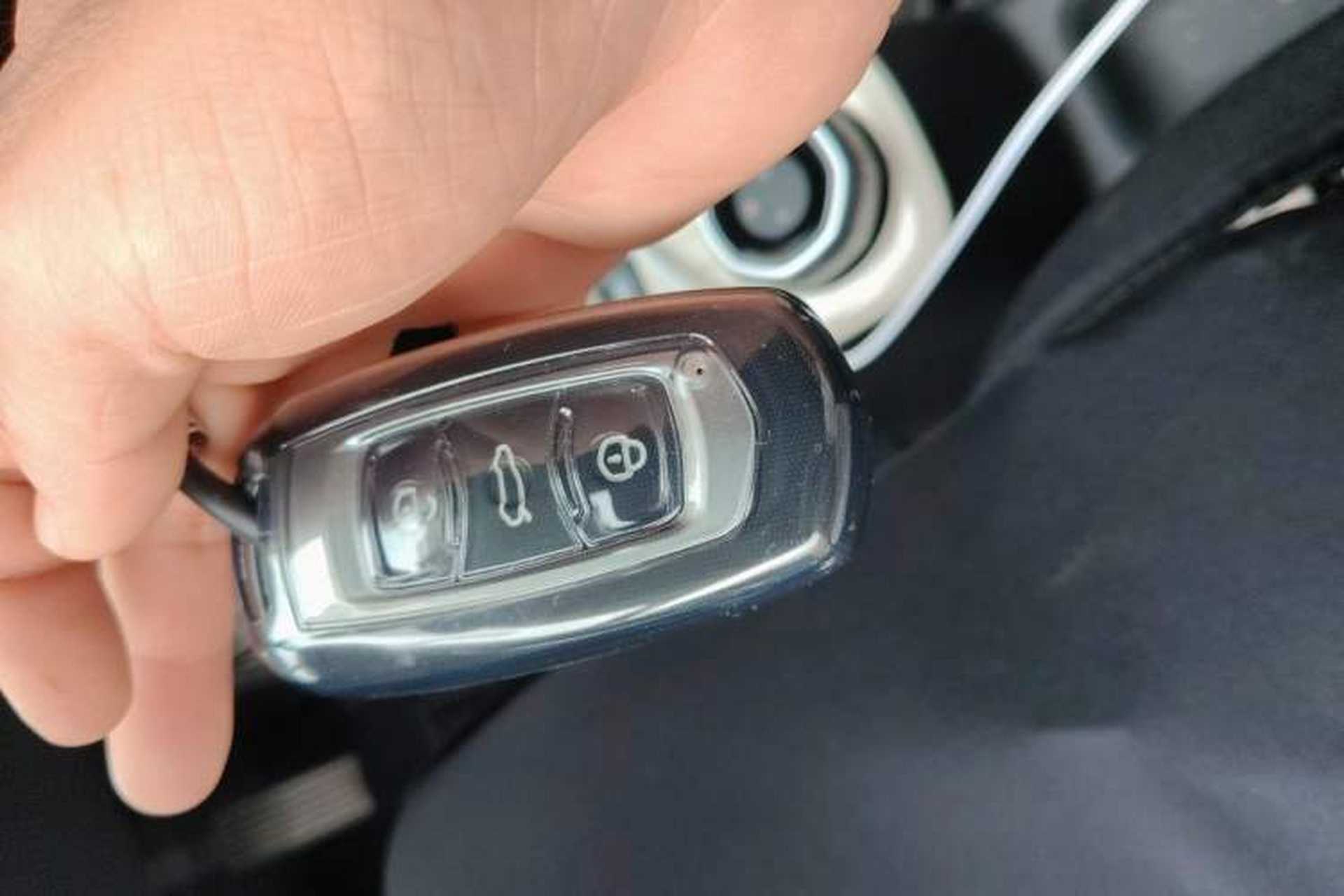 Used Geely Galaxy Panda 2024 Panda Mini 200km Endurance Bear Vehicle Key