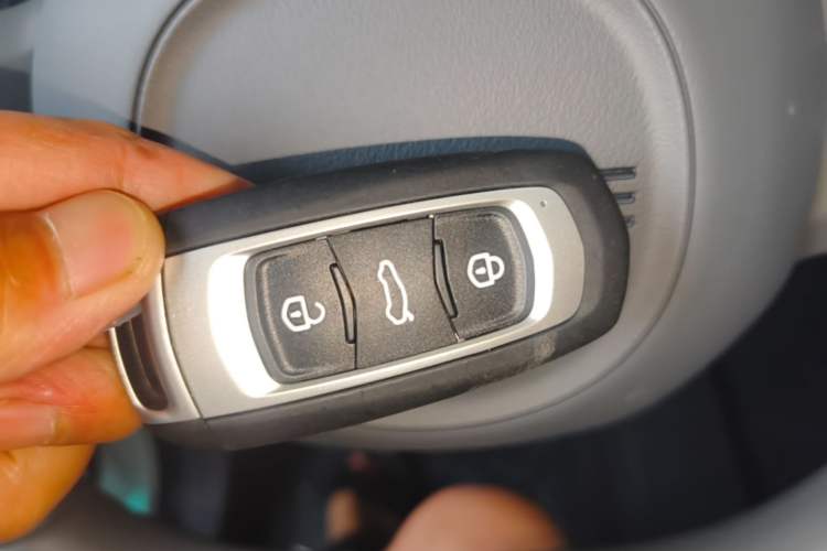 Used Geely Galaxy Panda 2024 Panda Mini 200km Longteng PRO Edition Vehicle Key