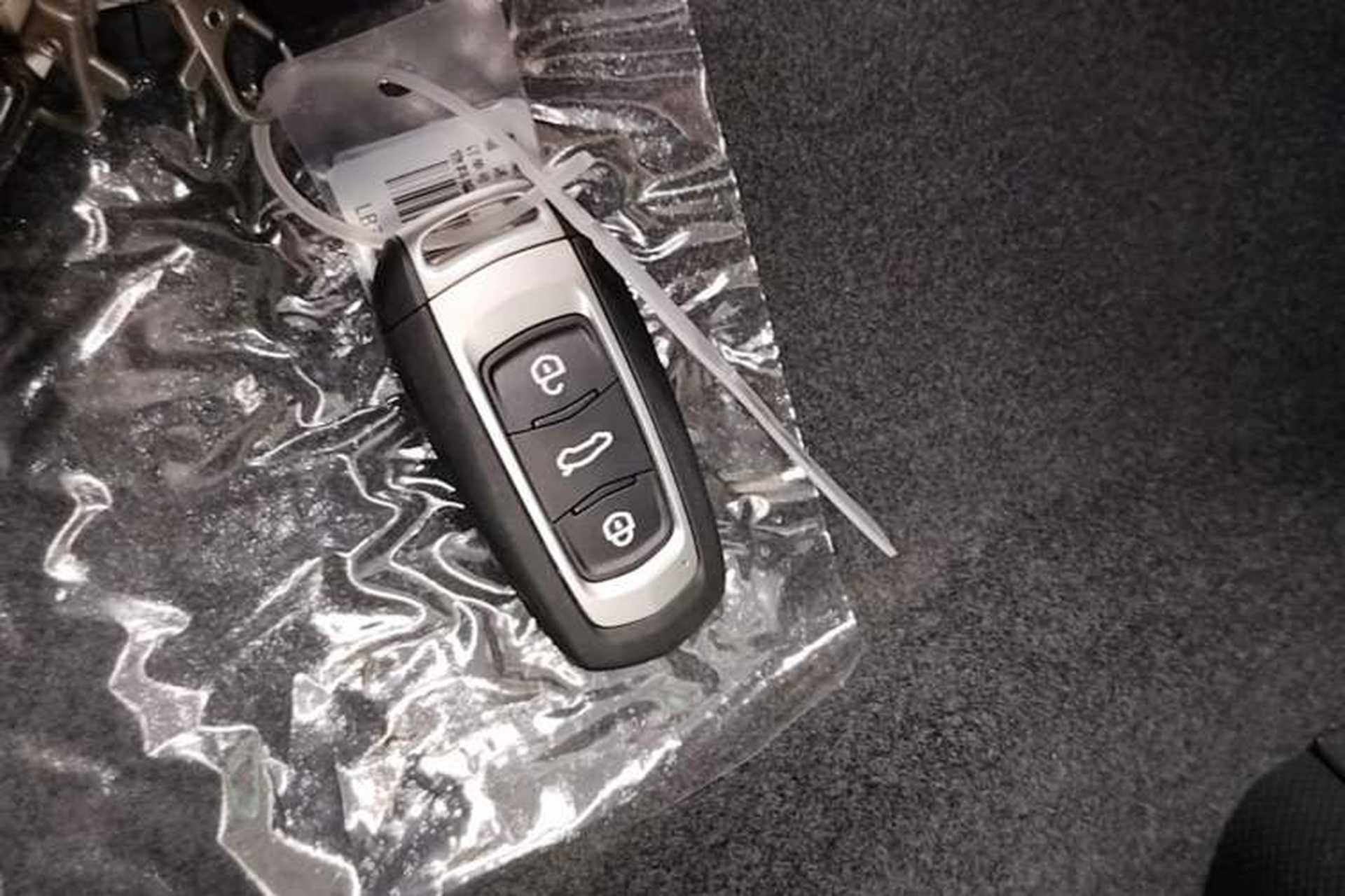 Used Geely Galaxy Panda 2024 Panda Mini 200km Endurance Bear Vehicle Key