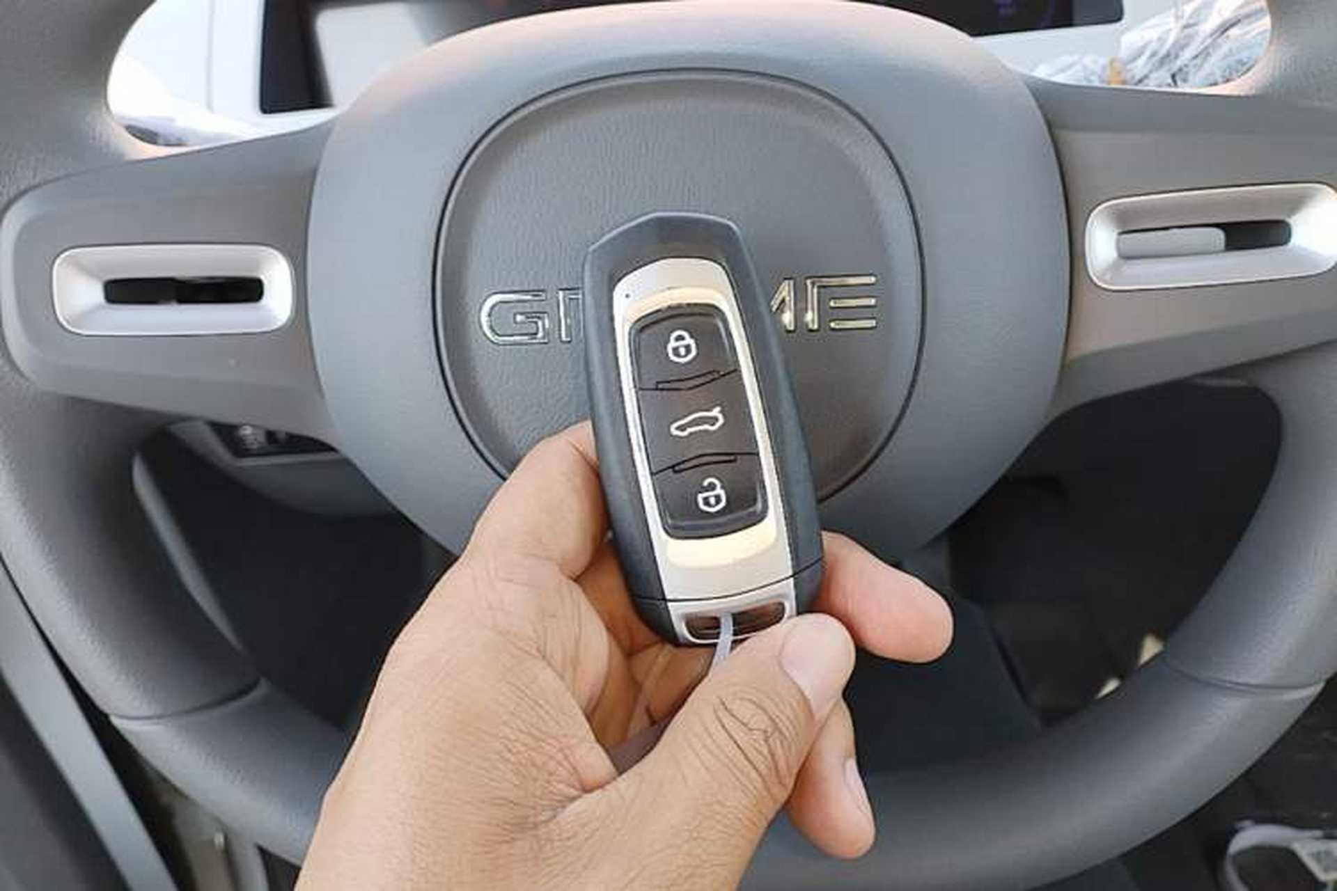 Used Geely Galaxy Panda 2024 Panda Mini 200km Endurance Bear Vehicle Key