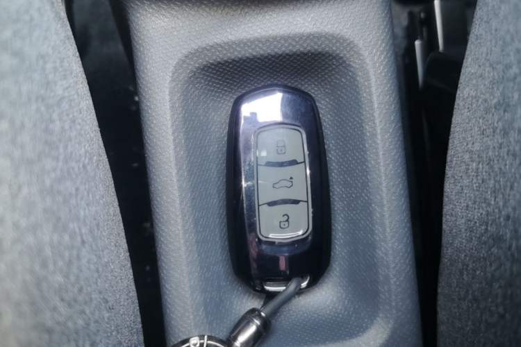 Used Geely Galaxy Panda 2024 Panda Mini 200km Endurance Bear Vehicle Key