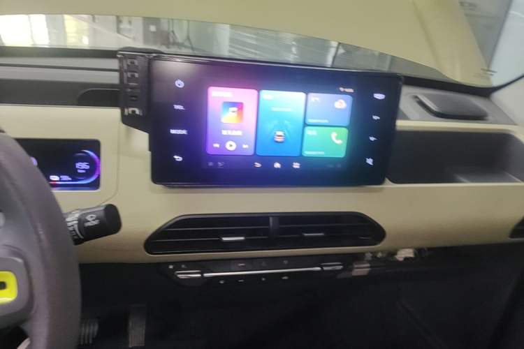 Used Geely Galaxy Panda 2024 200km Panda Rider Audio And AC Panel
