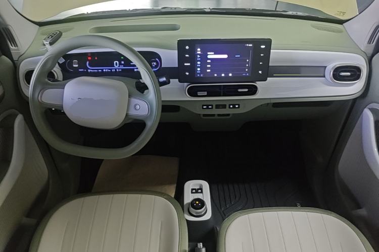 Used Geely Galaxy Panda 2024 200km Panda Rider Center Console