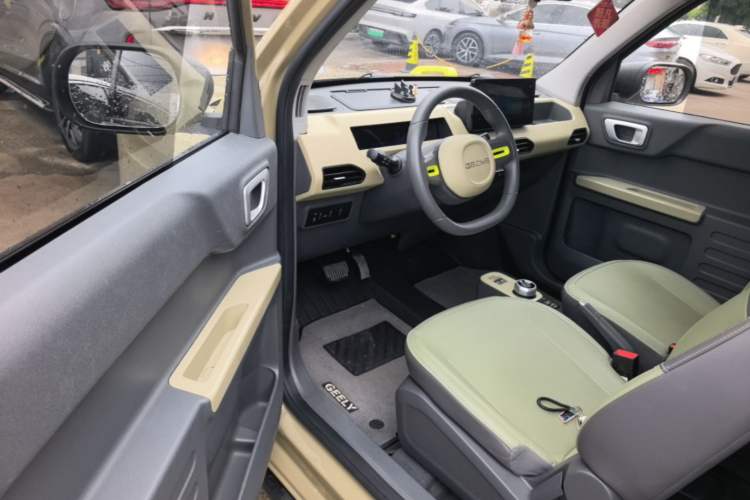 Used Geely Galaxy Panda 2024 200km Panda Rider Driver Seat