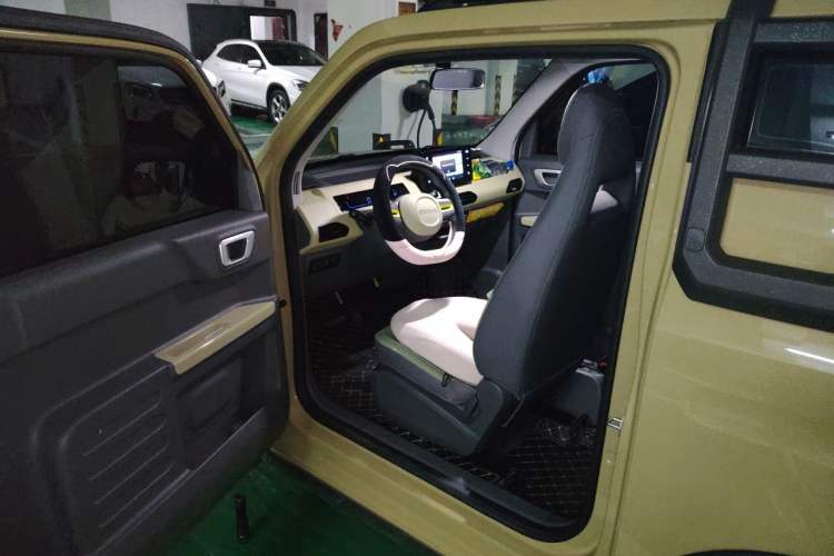 Used Geely Galaxy Panda 2024 200km Panda Rider Driver Seat