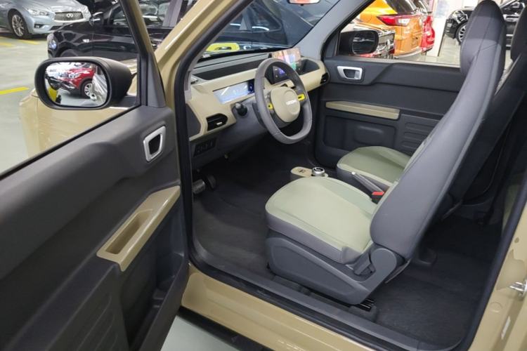 Used Geely Galaxy Panda 2024 200km Panda Rider Driver Seat