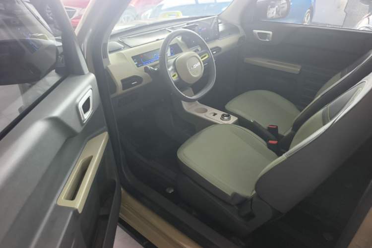Used Geely Galaxy Panda 2024 200km Panda Rider Driver Seat