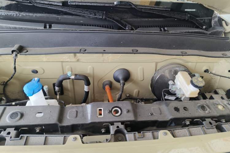 Used Geely Galaxy Panda 2024 200km Panda Rider Engine Bay