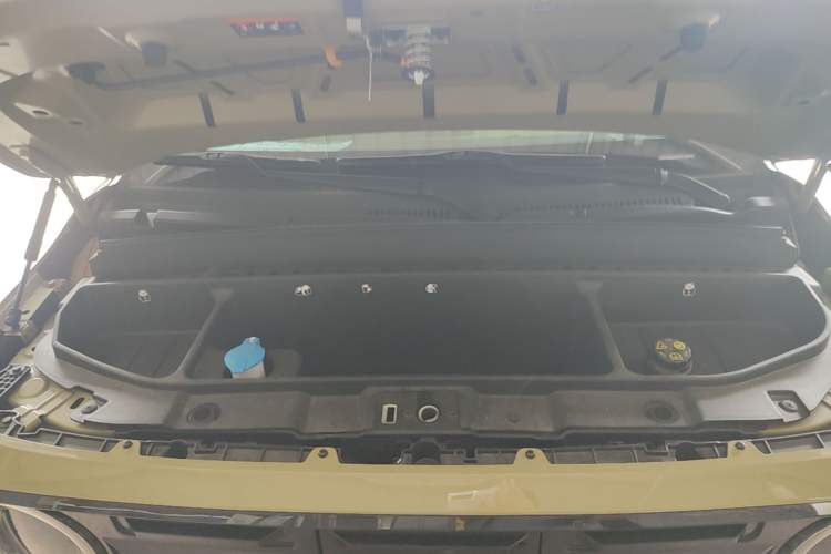 Used Geely Galaxy Panda 2024 200km Panda Rider Engine Bay