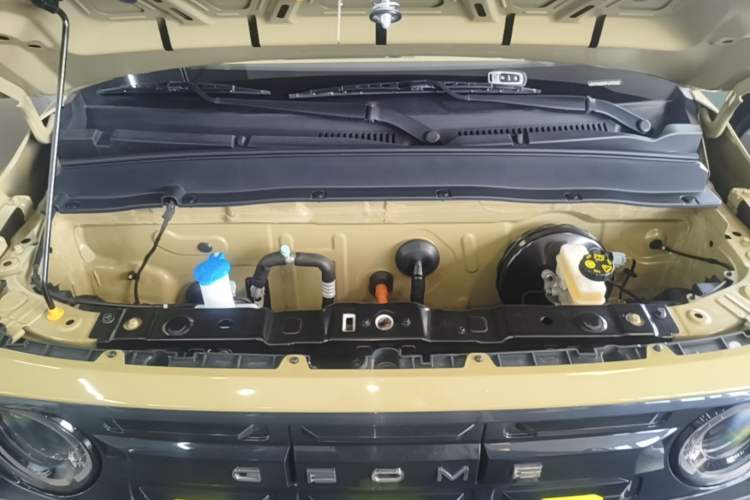 Used Geely Galaxy Panda 2024 200km Panda Rider Engine Bay