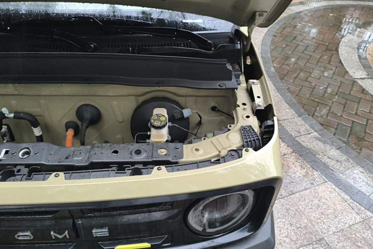 Used Geely Galaxy Panda 2024 200km Panda Rider Engine Bay Left