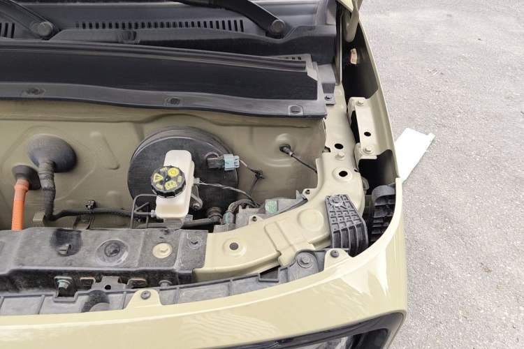 Used Geely Galaxy Panda 2024 200km Panda Rider Engine Bay Left
