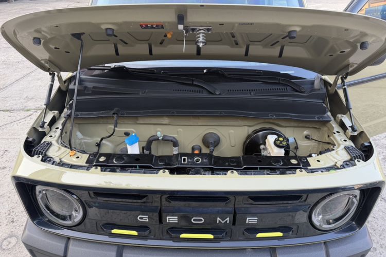Used Geely Galaxy Panda 2024 200km Panda Rider Engine Bay