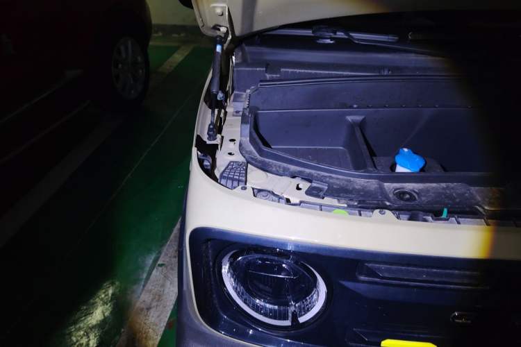 Used Geely Galaxy Panda 2024 200km Panda Rider Engine Bay Right
