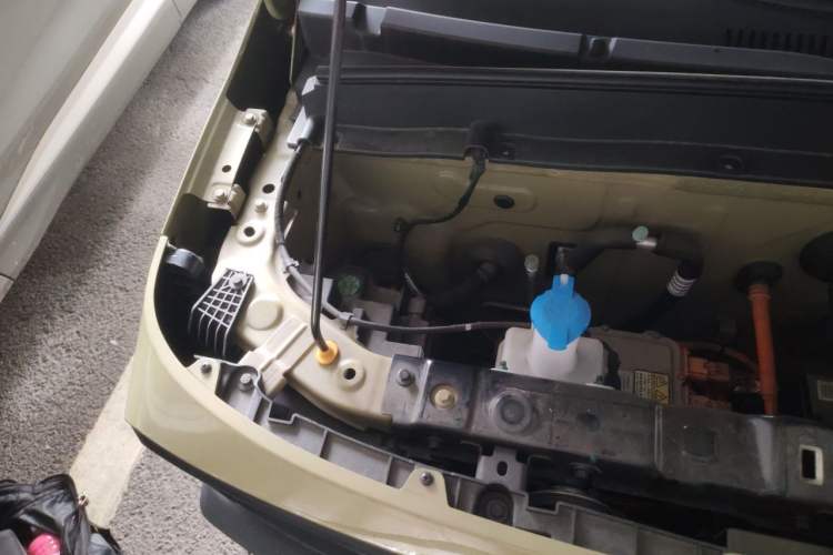 Used Geely Galaxy Panda 2024 200km Panda Rider Engine Bay Right