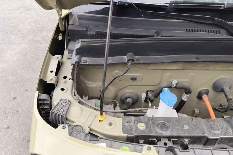 Used Geely Galaxy Panda 2024 200km Panda Rider Engine Bay Right