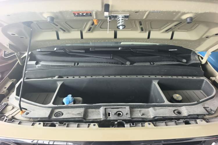 Used Geely Galaxy Panda 2024 200km Panda Rider Engine Bay