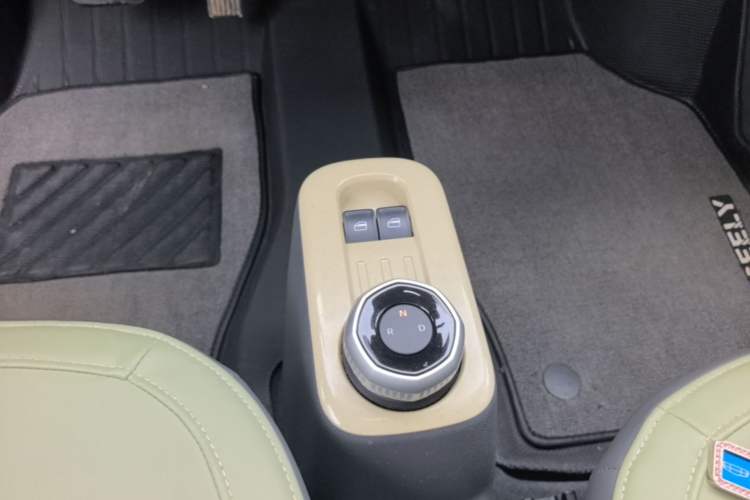 Used Geely Galaxy Panda 2024 200km Panda Rider Gear Lever