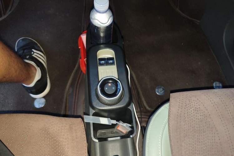 Used Geely Galaxy Panda 2024 200km Panda Rider Gear Lever