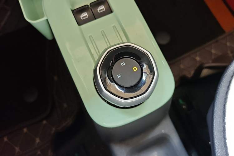 Used Geely Galaxy Panda 2024 200km Panda Rider Gear Lever