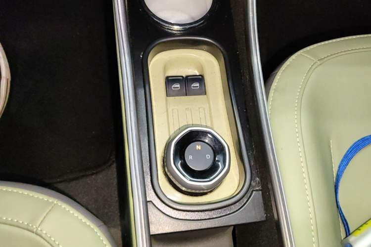 Used Geely Galaxy Panda 2024 200km Panda Rider Gear Lever