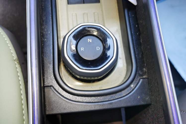 Used Geely Galaxy Panda 2024 200km Panda Rider Gear Lever