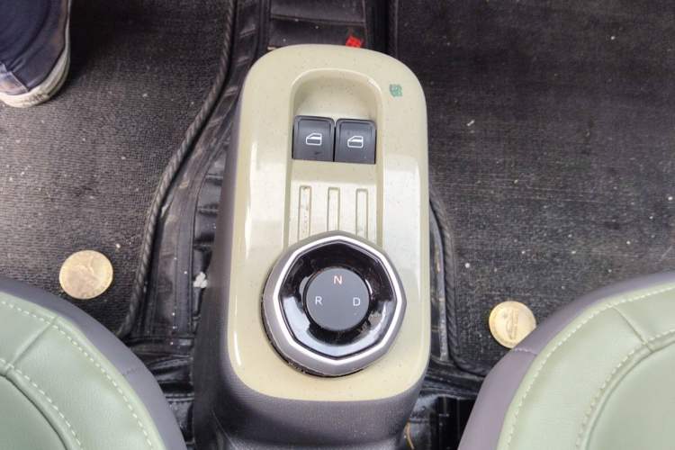 Used Geely Galaxy Panda 2024 200km Panda Rider Gear Lever