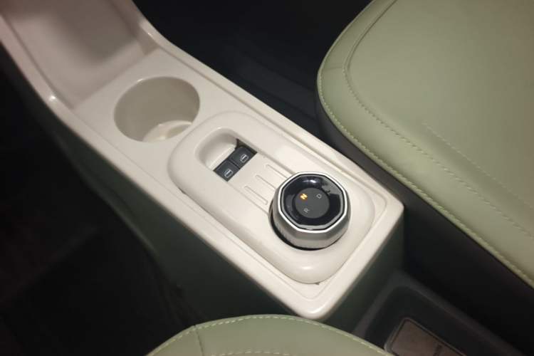 Used Geely Galaxy Panda 2024 200km Panda Rider Gear Lever