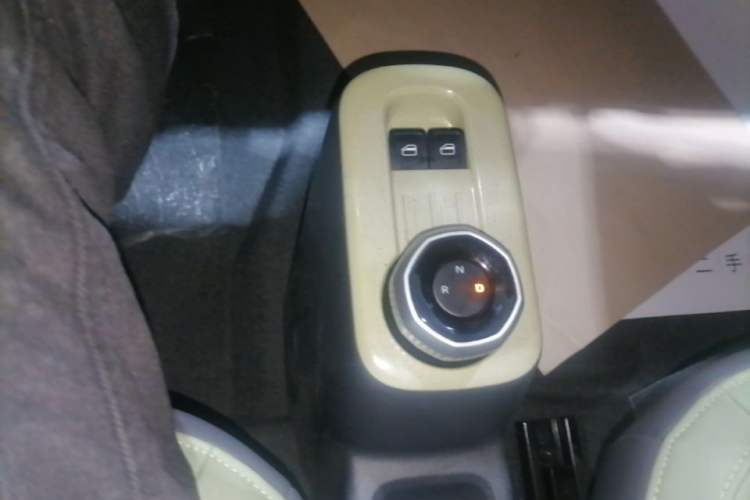 Used Geely Galaxy Panda 2024 200km Panda Rider Gear Lever
