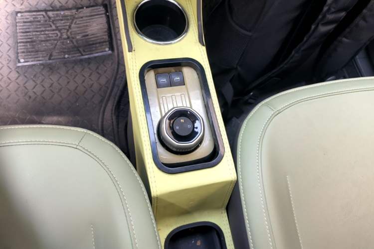 Used Geely Galaxy Panda 2024 200km Panda Rider Gear Lever