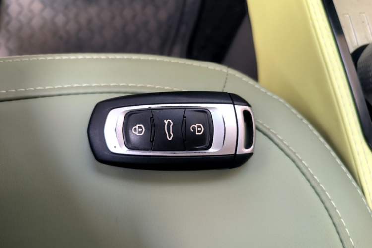 Used Geely Galaxy Panda 2024 200km Panda Rider Interior 1