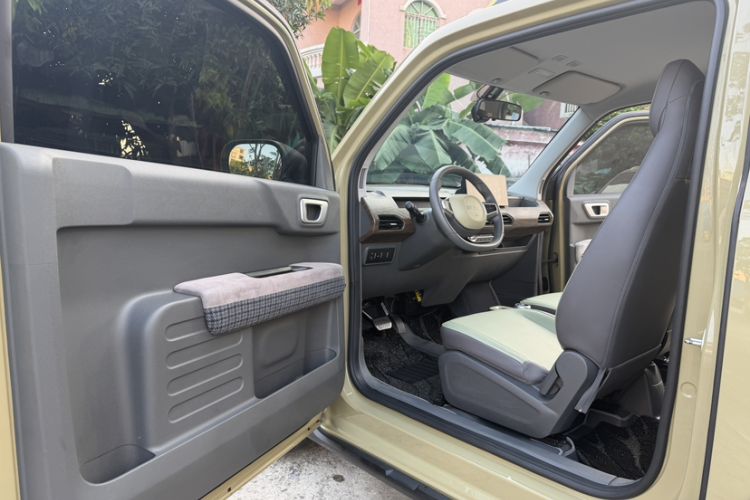 Used Geely Galaxy Panda 2024 200km Panda Rider Interior 5
