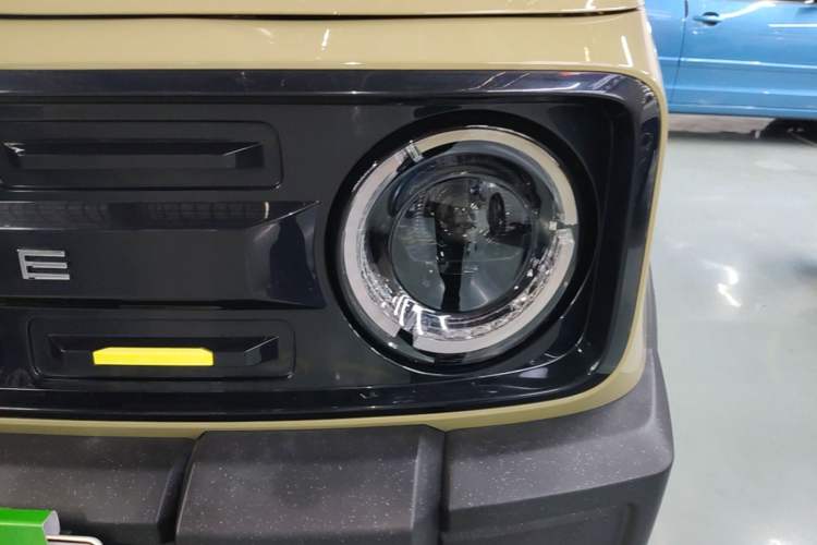 Used Geely Galaxy Panda 2024 200km Panda Rider Left Front Headlight