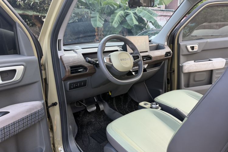 Used Geely Galaxy Panda 2024 200km Panda Rider Left Front Seat
