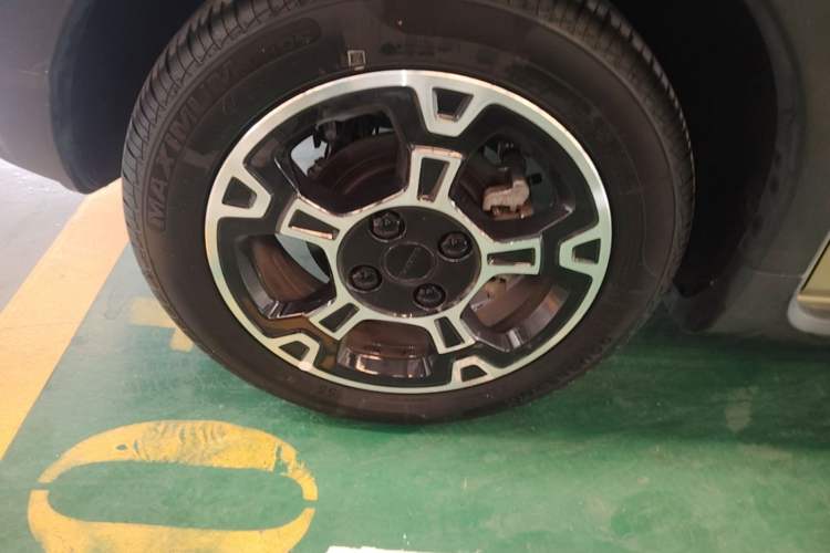 Used Geely Galaxy Panda 2024 200km Panda Rider Left Front Wheel Hub