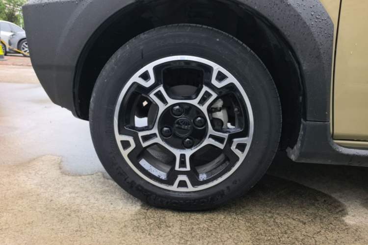 Used Geely Galaxy Panda 2024 200km Panda Rider Left Front Wheel Hub